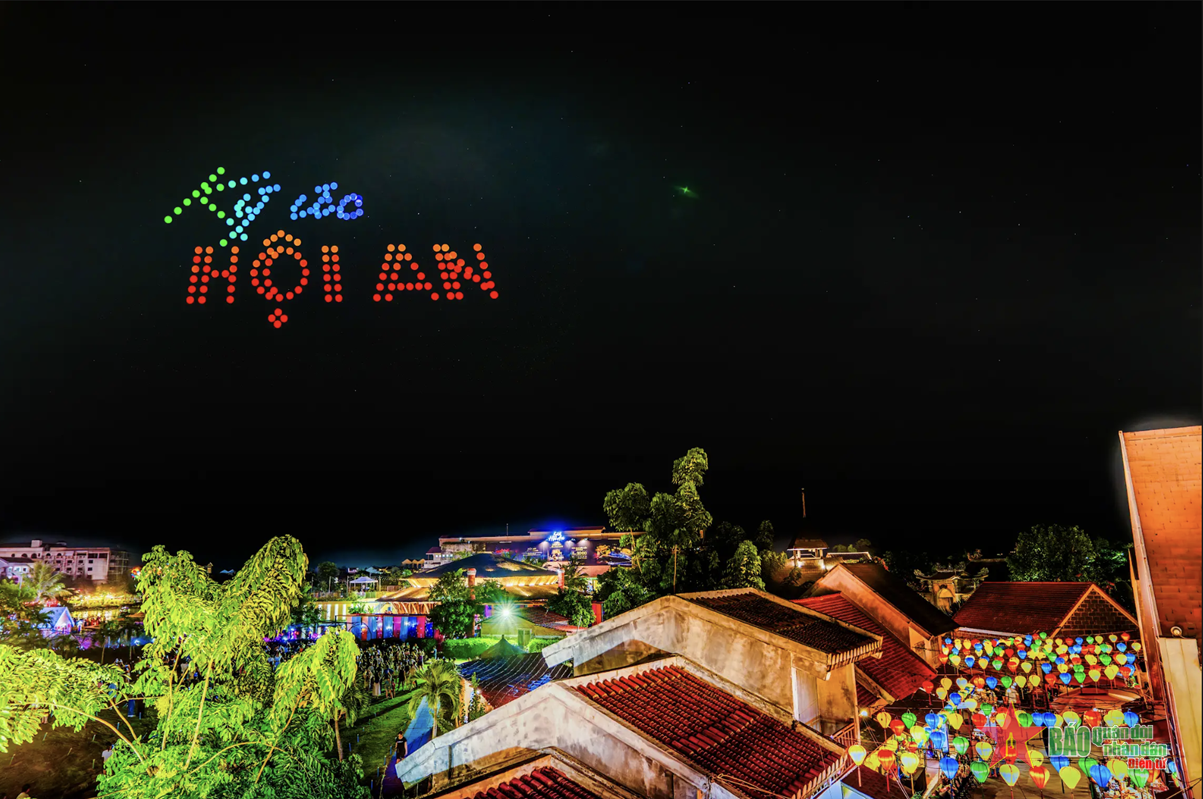 Hội An rực rỡ với lễ hội “Thắp sáng bầu trời - Light to sky”